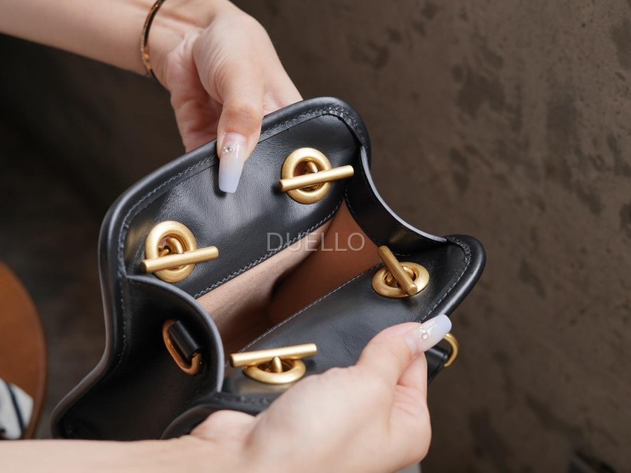구찌 마몬트 내부 안감